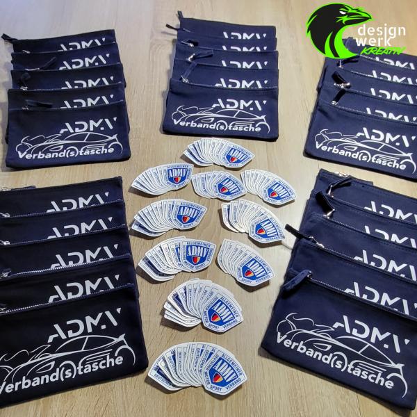 Verbandstaschen und Aufkleber